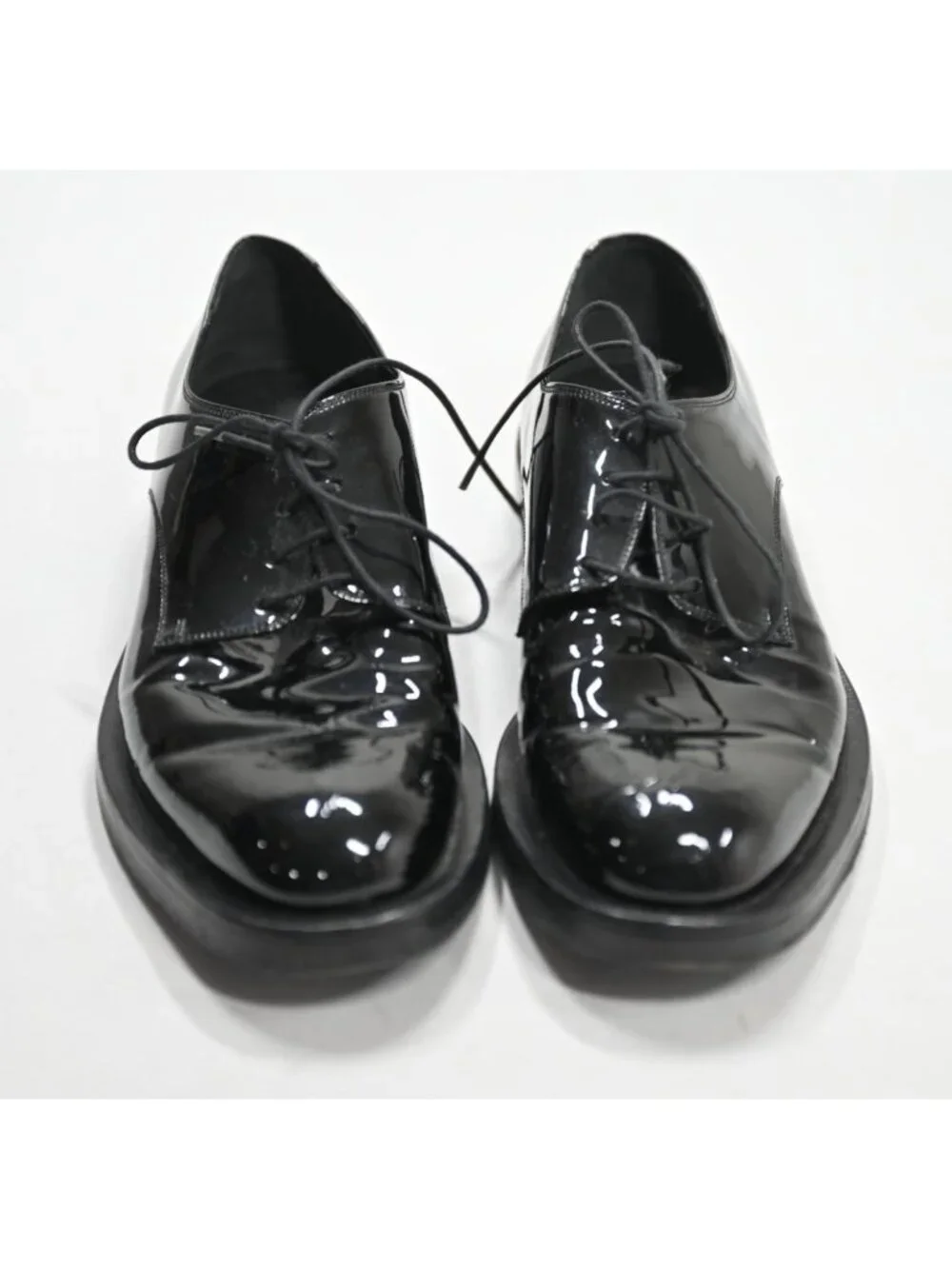 Gucci Patent Leather Lace-Up Shoes in Black